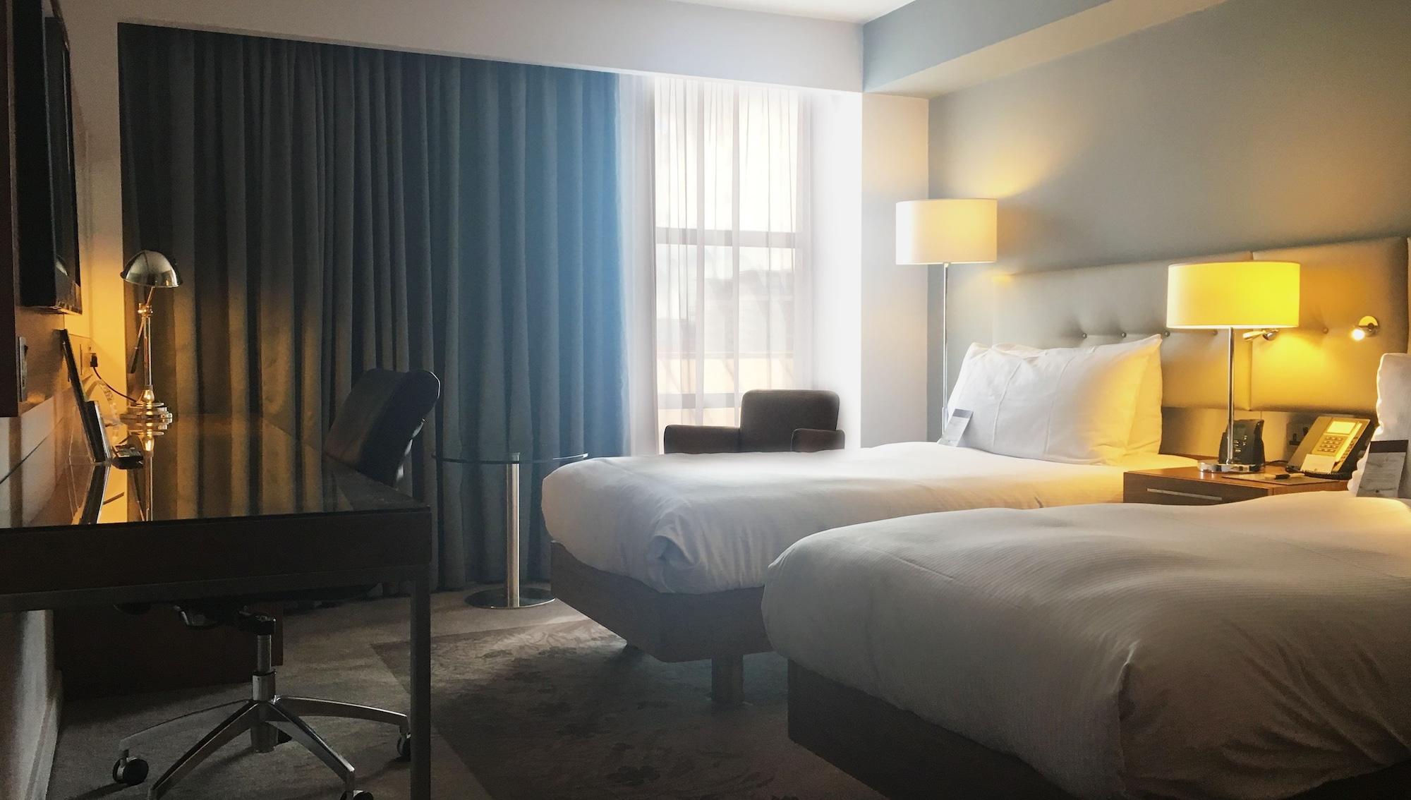 Doubletree By Hilton Lincoln Hotell Exteriör bild