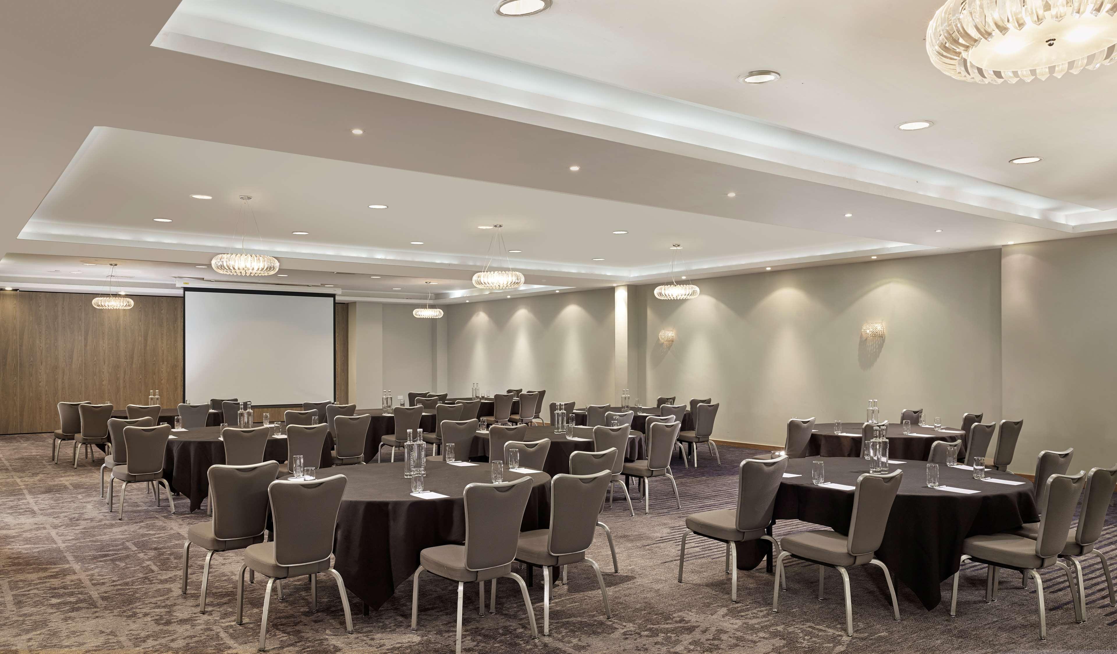 Doubletree By Hilton Lincoln Hotell Exteriör bild