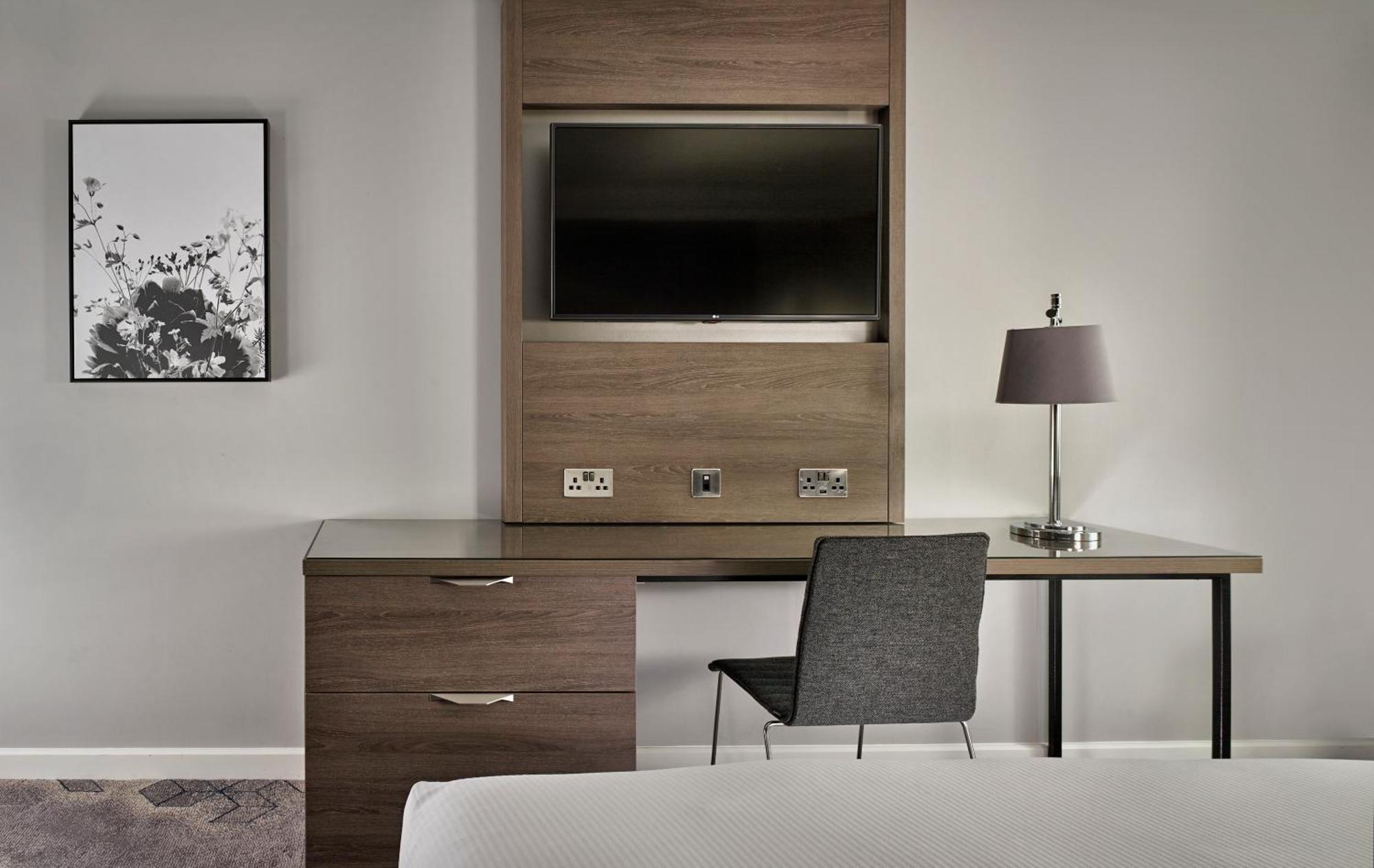 Doubletree By Hilton Lincoln Hotell Exteriör bild