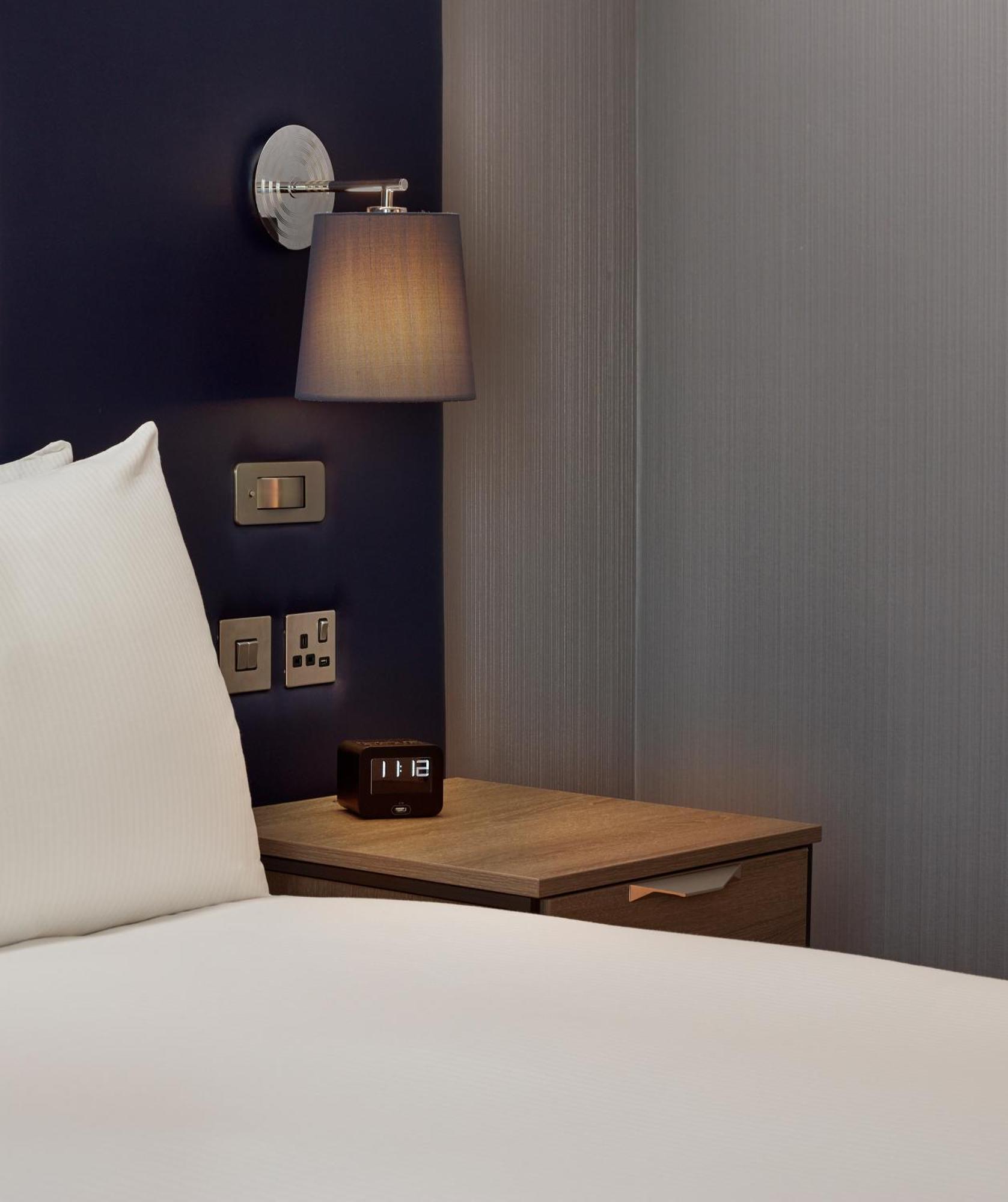 Doubletree By Hilton Lincoln Hotell Exteriör bild