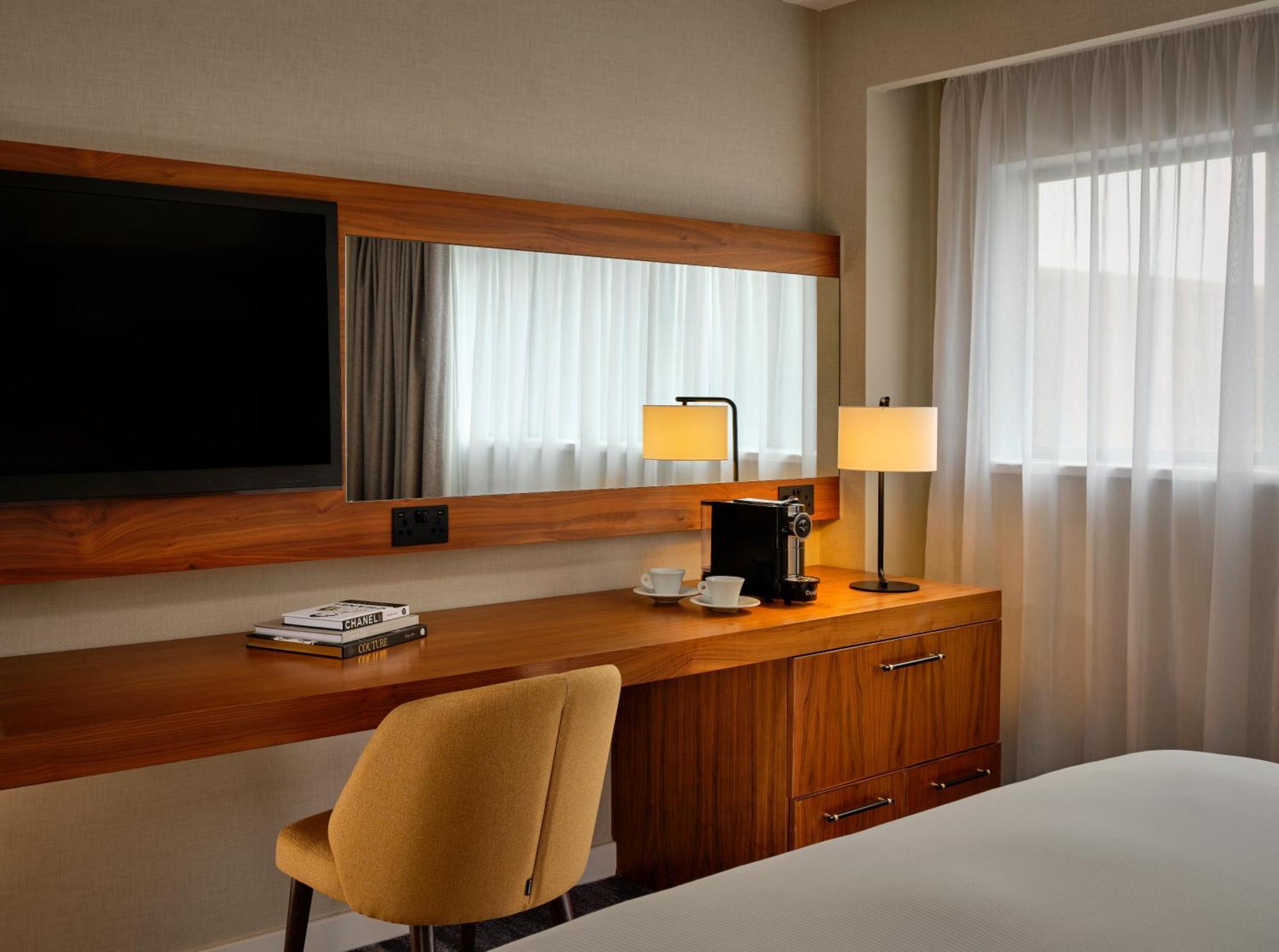 Doubletree By Hilton Lincoln Hotell Exteriör bild