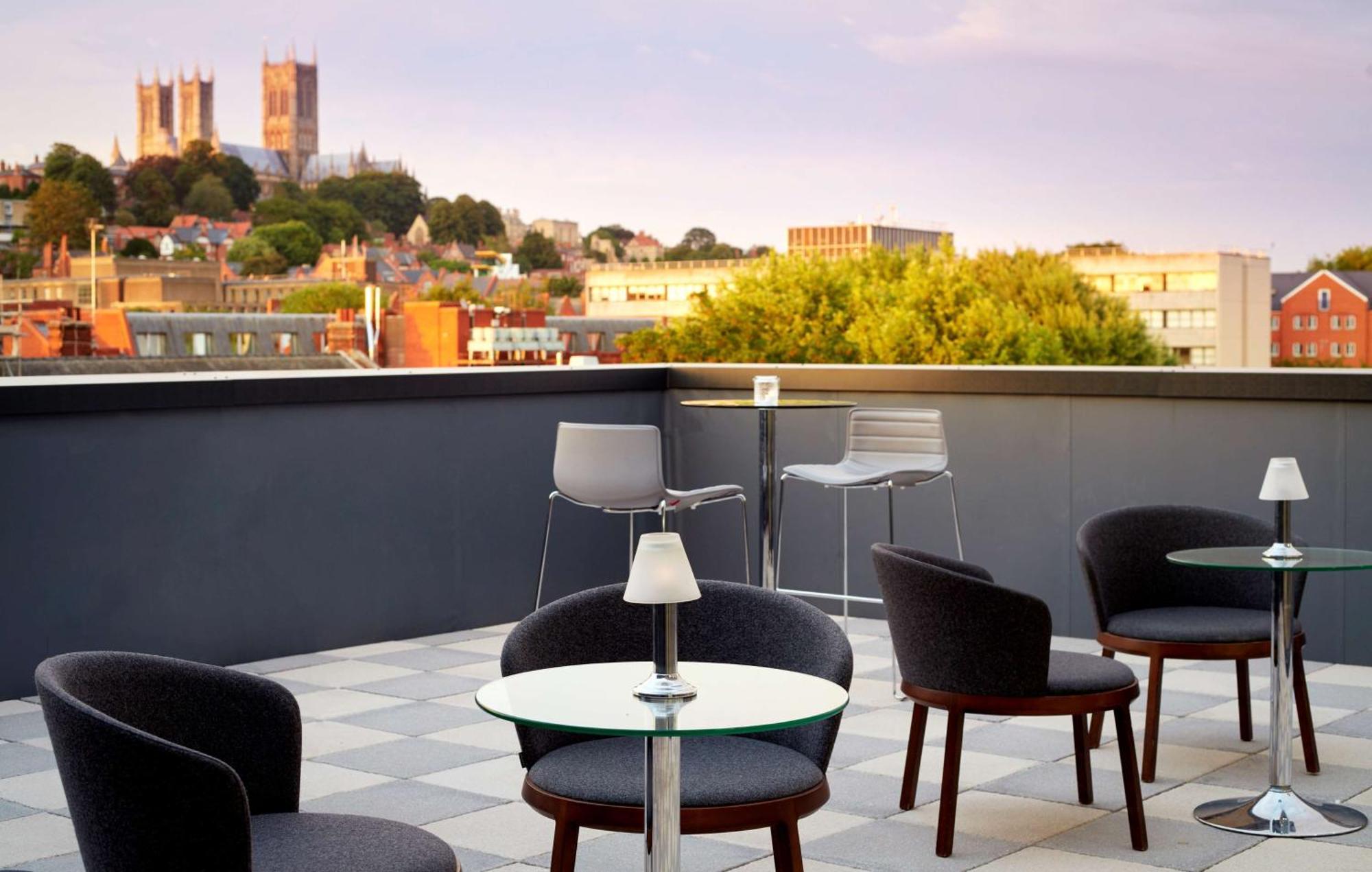 Doubletree By Hilton Lincoln Hotell Exteriör bild