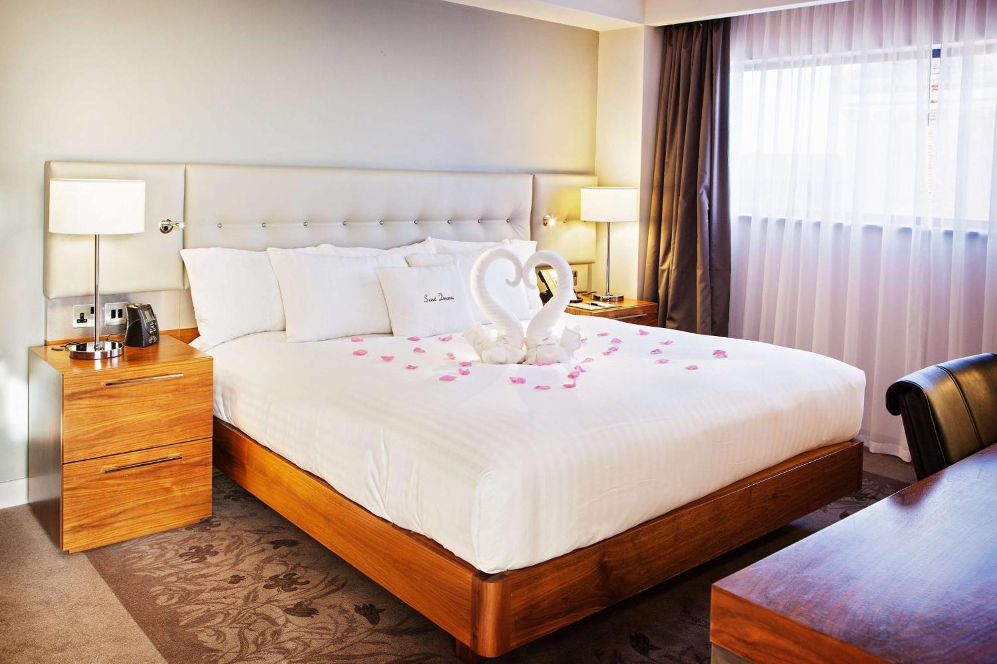 Doubletree By Hilton Lincoln Hotell Exteriör bild