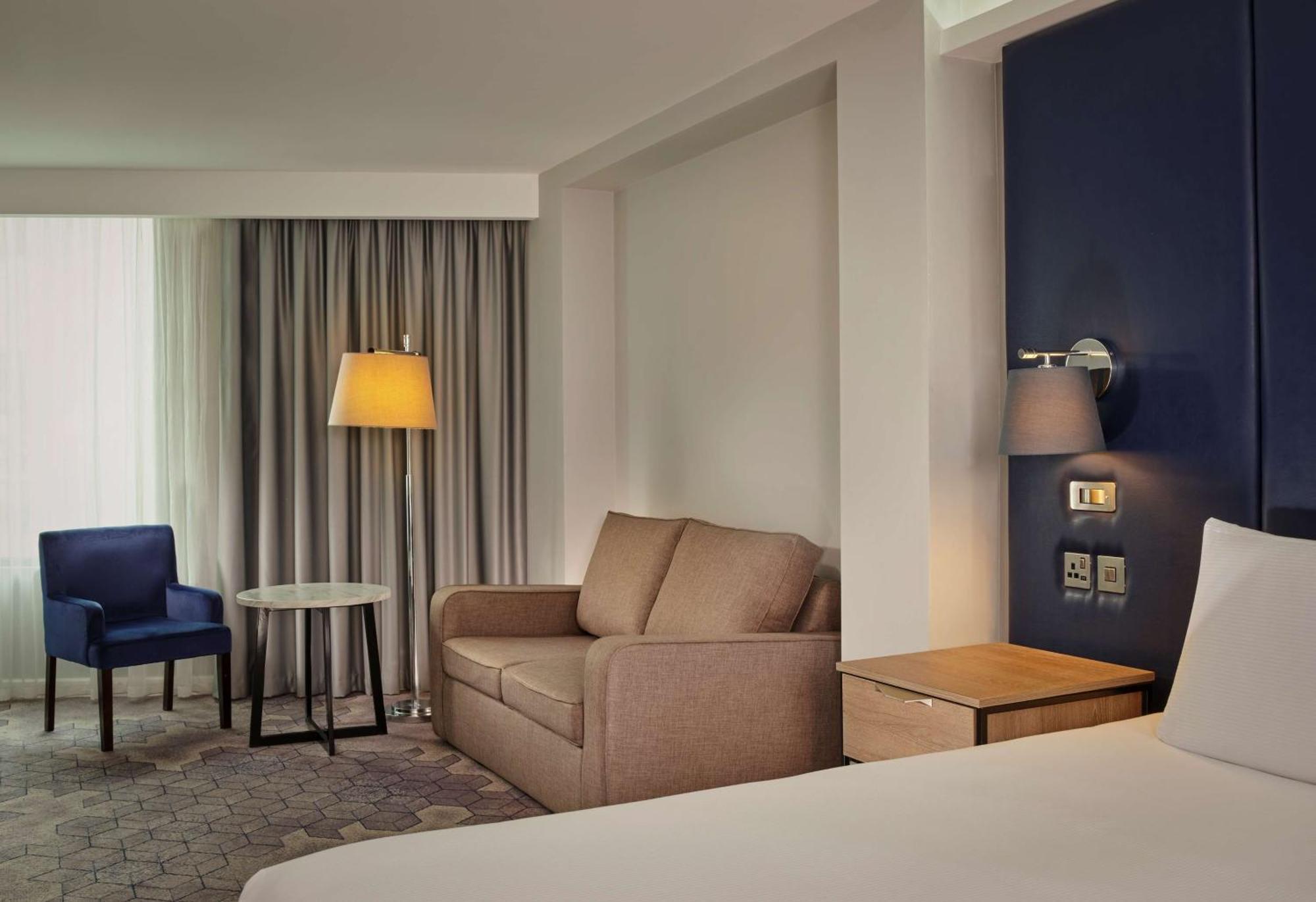 Doubletree By Hilton Lincoln Hotell Exteriör bild