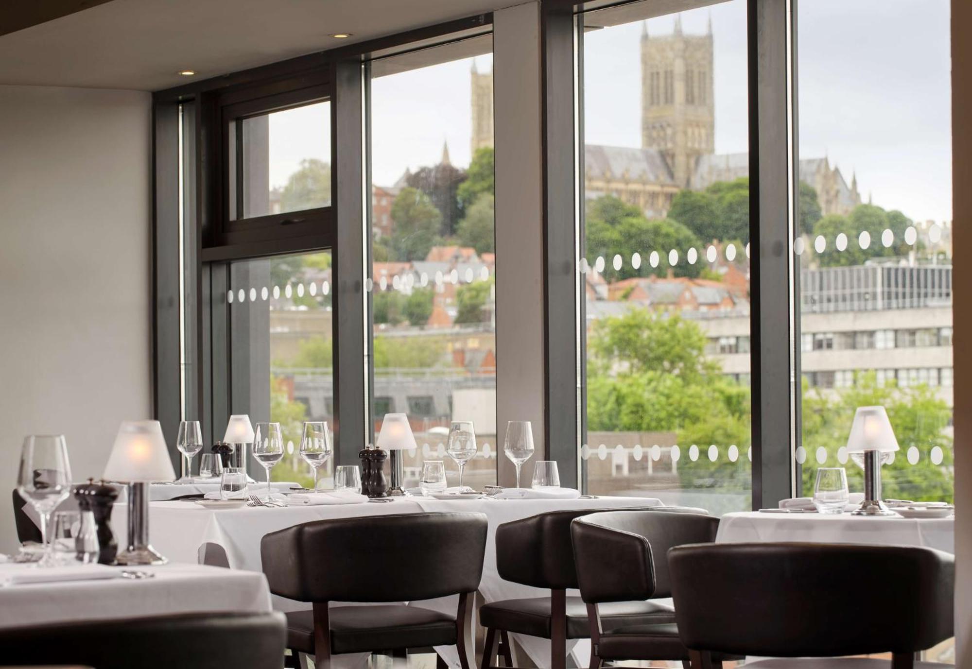 Doubletree By Hilton Lincoln Hotell Exteriör bild