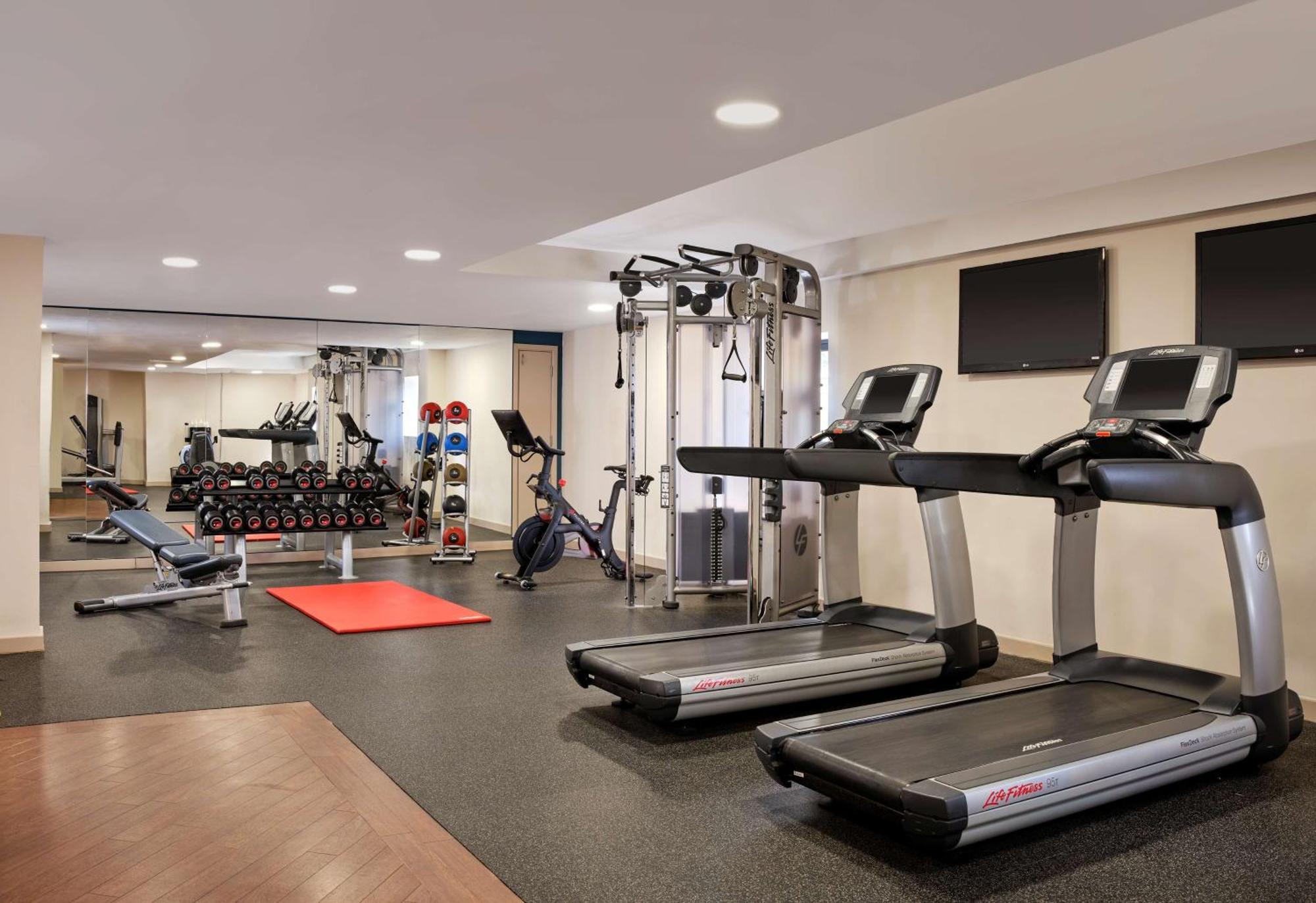 Doubletree By Hilton Lincoln Hotell Exteriör bild