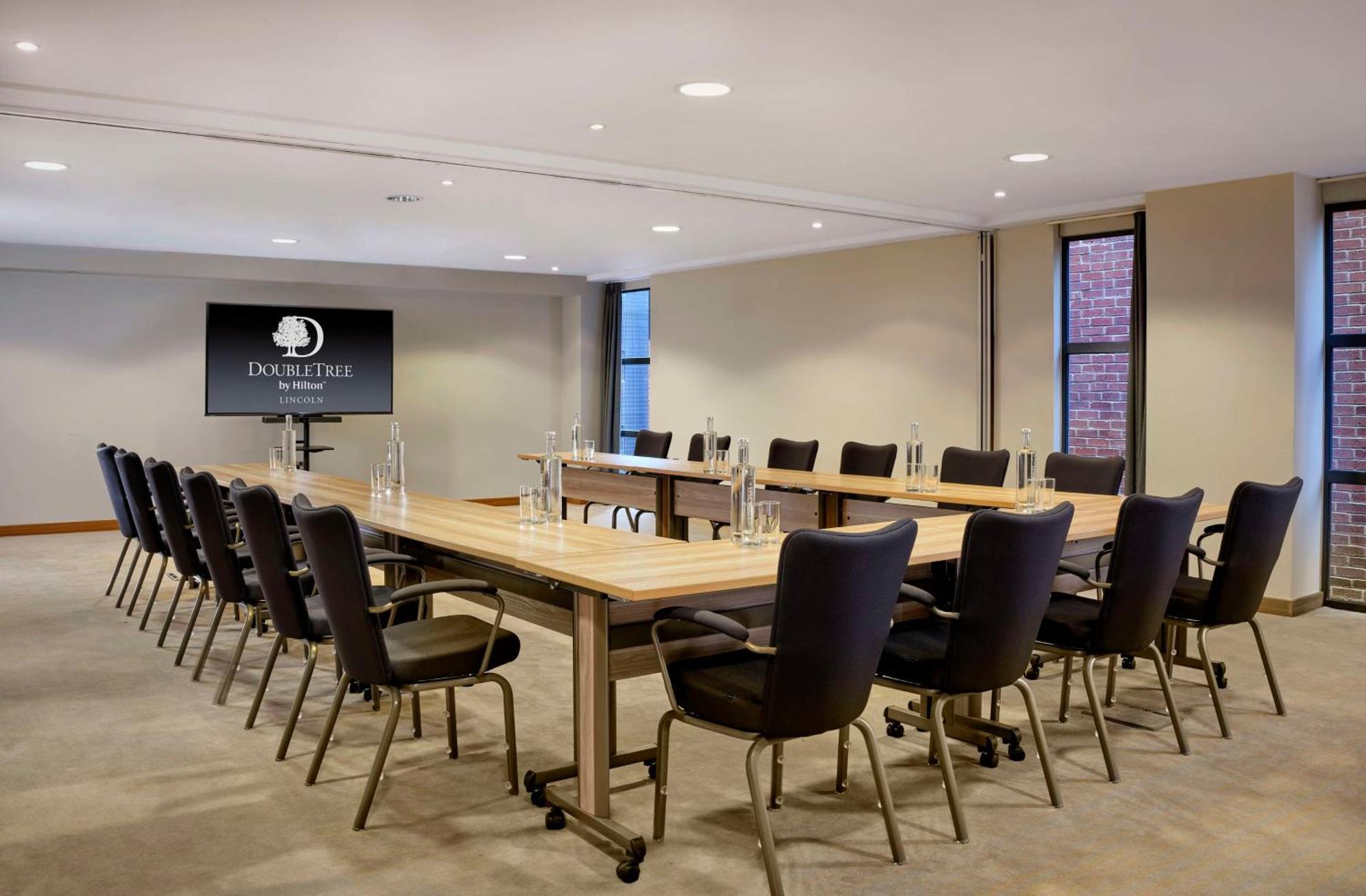 Doubletree By Hilton Lincoln Hotell Exteriör bild