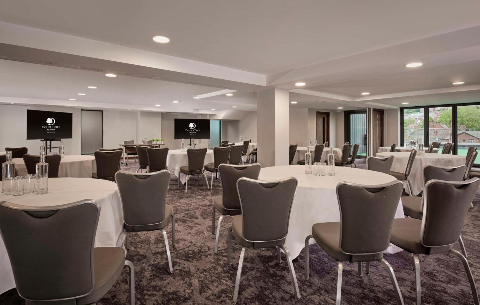 Doubletree By Hilton Lincoln Hotell Exteriör bild