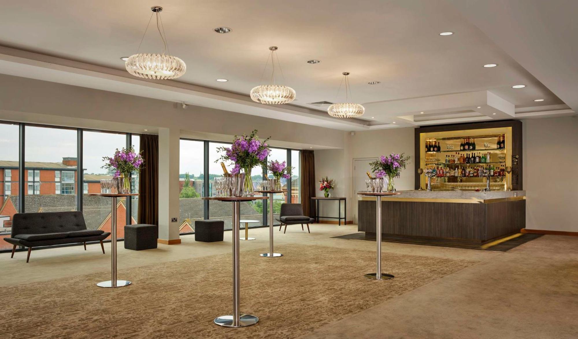 Doubletree By Hilton Lincoln Hotell Exteriör bild